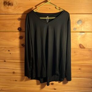 2XL women’s NWT black long sleeve